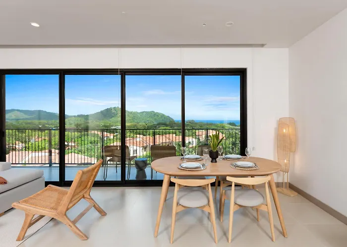Holiday home 2br Ocean View + Club In Playas Del | Naumi N534 *